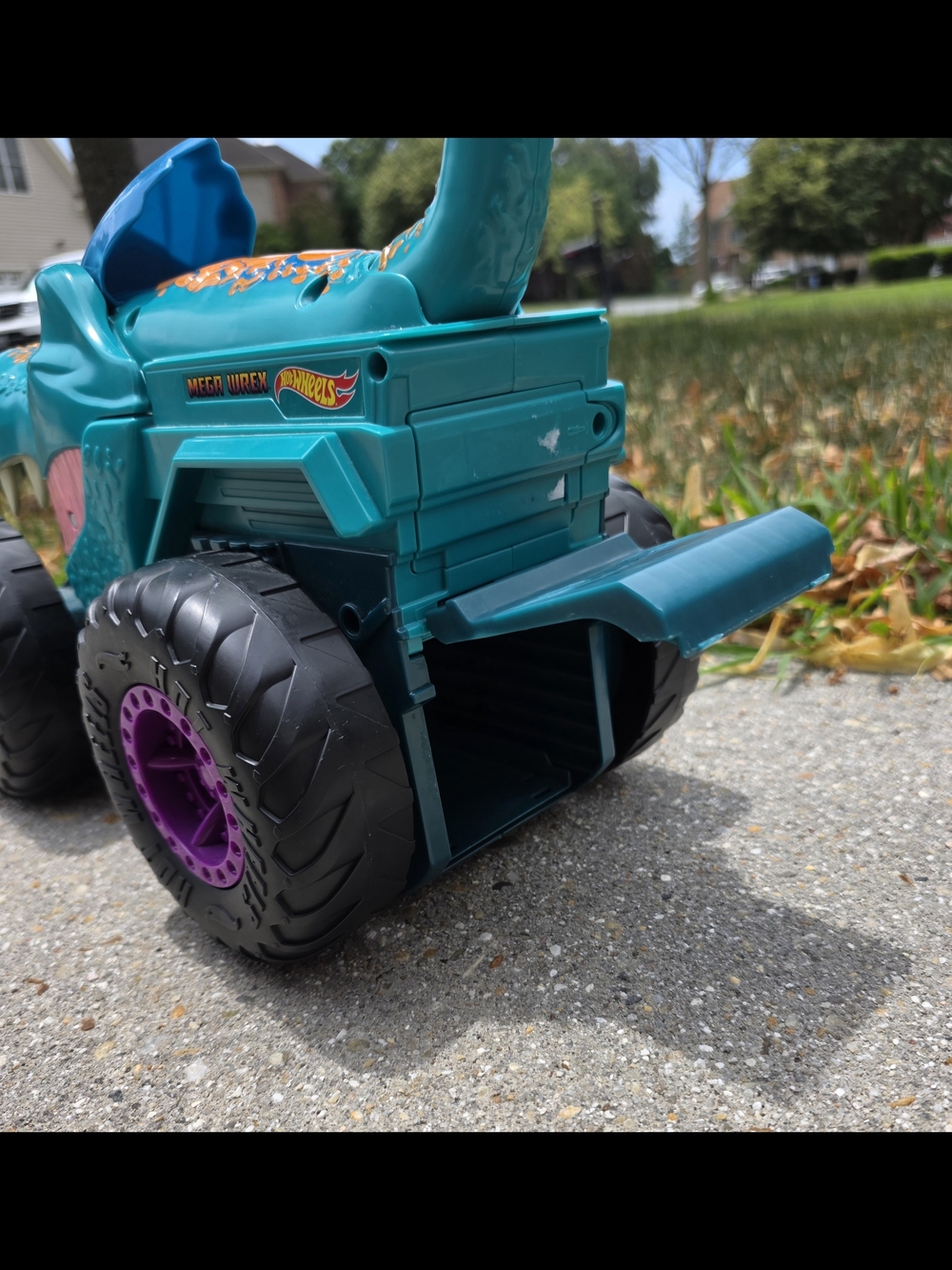 Mega Wrex Dino Monster Truck Toy - Teal & Purple - Picture 4 of 4